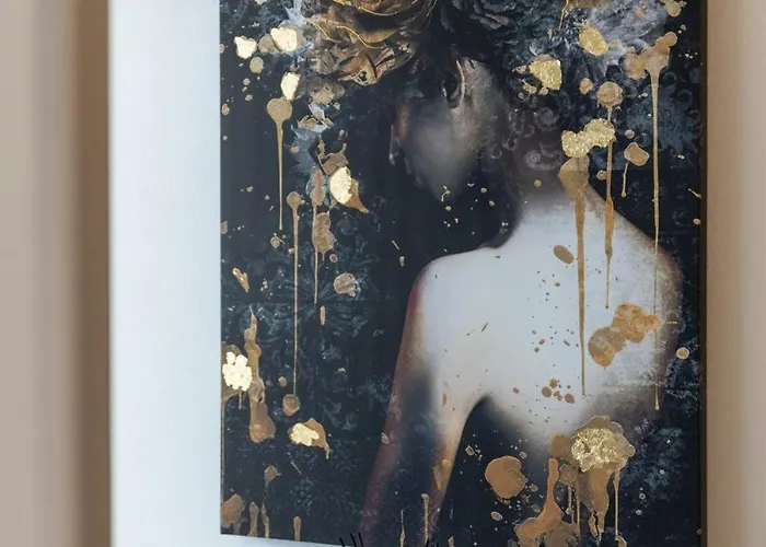 Apartment Designer Loft Retreat In Center