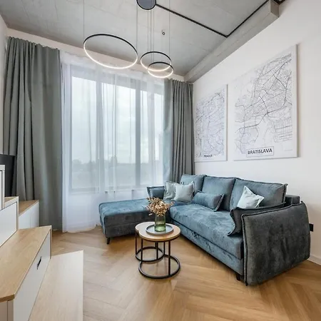 Designer Loft Retreat In Center Апартаменты Братислава