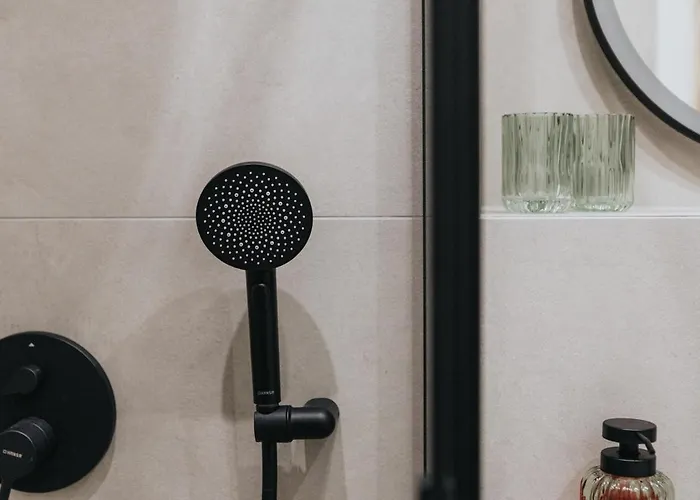 Designer Loft Retreat In Center Братислава